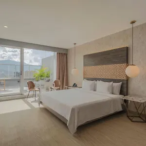 V Grand Hotel, A Member Of Radisson Individuals Медельин